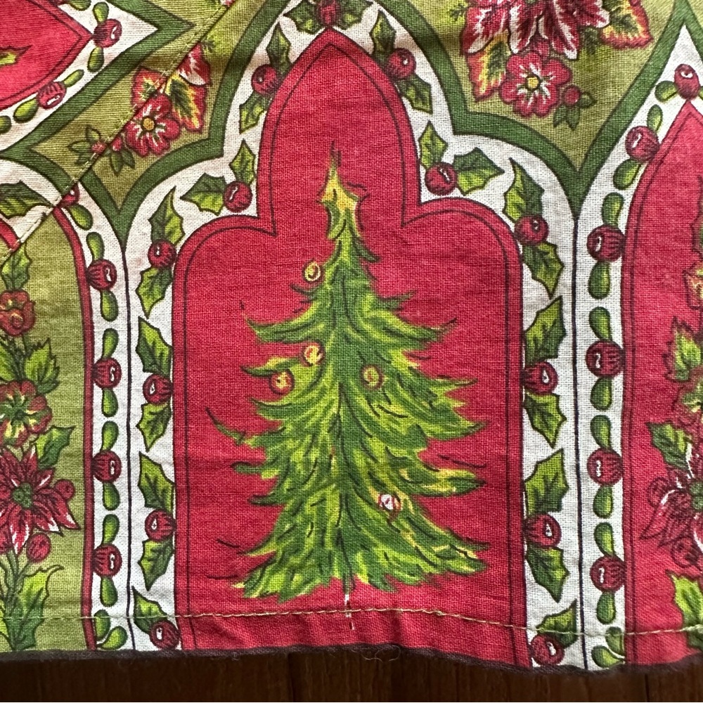 April Cornell Christmas Paisley Holly Floral Cotton Tablecloth Red Green 60x80 - Picture 2 of 5
